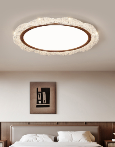 Plafonieră LED „Cloud Silhouette” – Design organic cu finisaj lemn si cristal